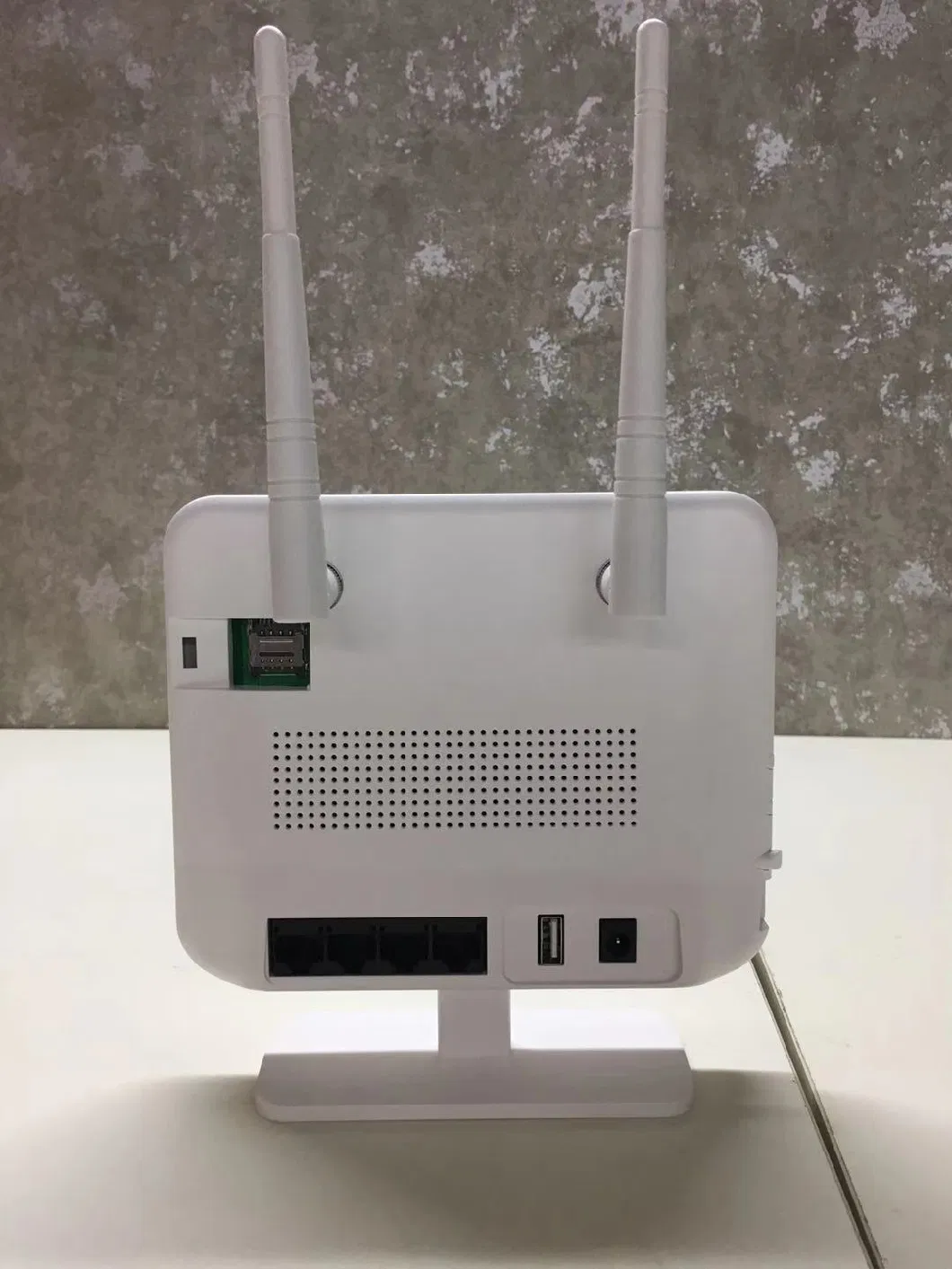 Manufacturer 2g 3G 4G LTE Indoor CPE CAT6 300Mbps Wireless Network WiFi Router Frequency Can Be Customized Support 32 Devices